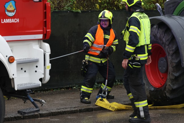 	Traktorgespann in Lambach verunfallt