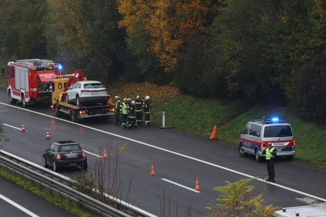 	Einsatzkrfte nach Unfall zu E-Auto-Brand auf Innkreisautobahn in Kematen am Innbach alarmiert