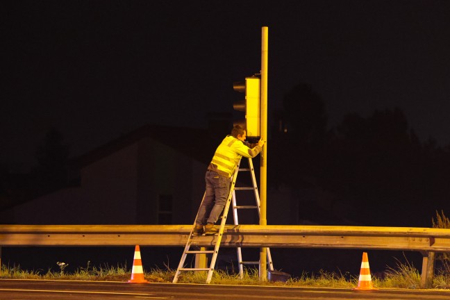 	Schwerer Verkehrsunfall in einem Kreuzungsbereich der Wiener Strae bei Marchtrenk