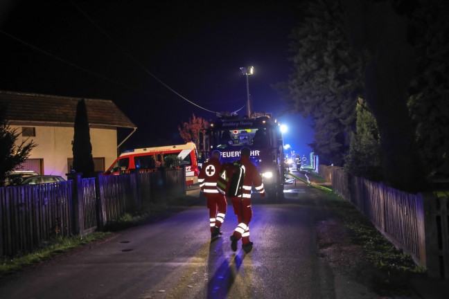 	Einsatzkrfte der Feuerwehr zu kleinerem Brand im Keller eines Hauses in Kirchberg-Thening gerufen