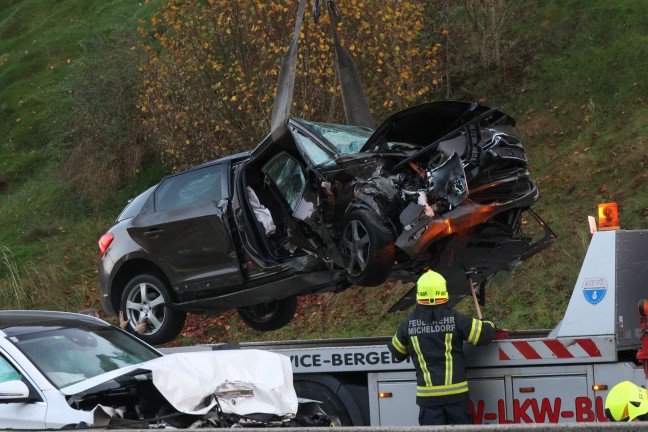 	Sechs teils Schwerverletzte bei Crash auf Pyhrnautobahn in Micheldorf in Obersterreich