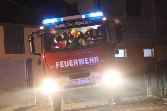 	Drei Feuerwehren bei Kellerbrand in einem Vierkanter in Kematen an der Krems im Einsatz