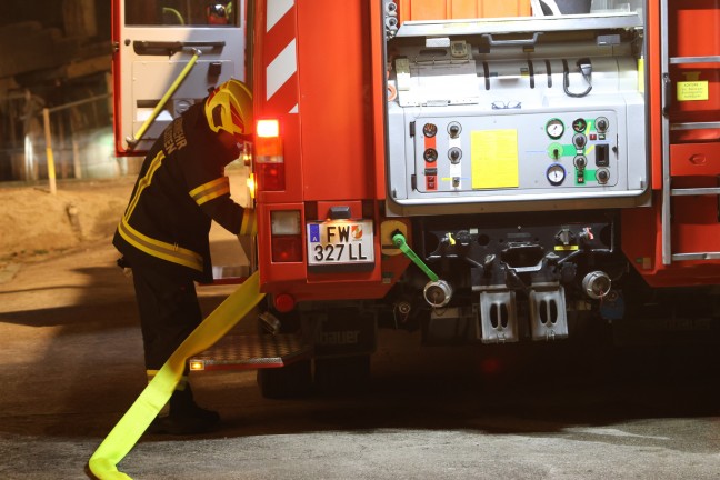 	Drei Feuerwehren bei Kellerbrand in einem Vierkanter in Kematen an der Krems im Einsatz