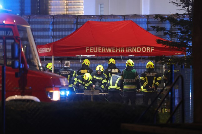 	Sechs Feuerwehren bei Brand am Betriebsgelnde eines Unternehmens in Kremsmnster im Einsatz