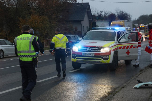 	Drei Verletzte bei schwerem Verkehrsunfall auf Innviertler Strae in Krenglbach