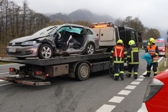 	Personenrettung nach schwerem Kreuzungscrash in Micheldorf in Obersterreich