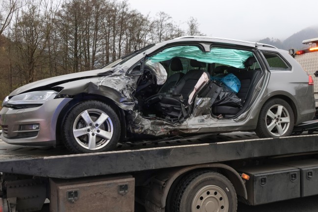 	Personenrettung nach schwerem Kreuzungscrash in Micheldorf in Obersterreich