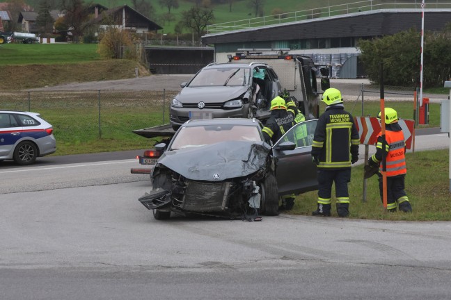 	Personenrettung nach schwerem Kreuzungscrash in Micheldorf in Obersterreich