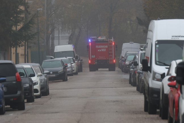 	Brandverdacht: Vermeintlicher Rauch aus Fenster eines Gebudes in Wels-Neustadt kam doch vom Kamin