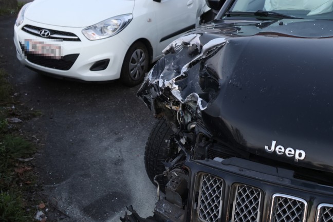 	Gleich zwei Unflle in Redlham: Crash zwischen zwei PKW und Streifkollision mit Feuerwehrfahrzeug