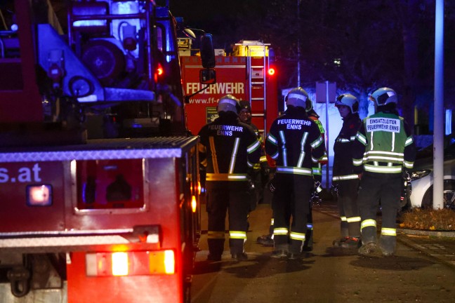 	Brandeinsatz bei einem Mehrparteienwohnhaus in Enns