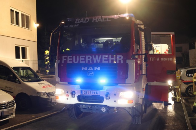 	Drei Verletzte nach Brand einer Pfanne in einer Wohnung eines Mehrparteienwohnhauses in Bad Hall