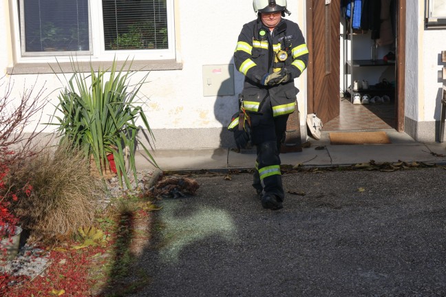 	Zwei Feuerwehren bei Glimmbrand in einem Wohnhaus in Buchkirchen im Einsatz