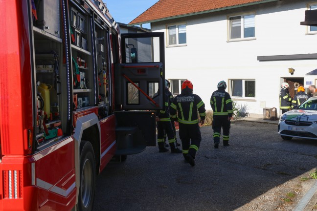 	Zwei Feuerwehren bei Glimmbrand in einem Wohnhaus in Buchkirchen im Einsatz