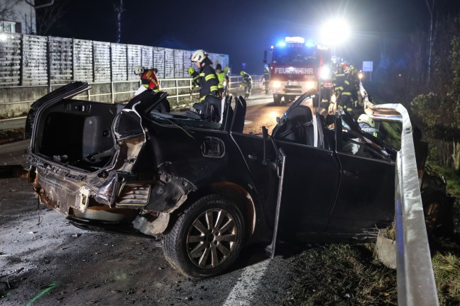 	Tdlicher Frontalcrash: Autolenker starb bei Kollision mit LKW in Micheldorf in Obersterreich