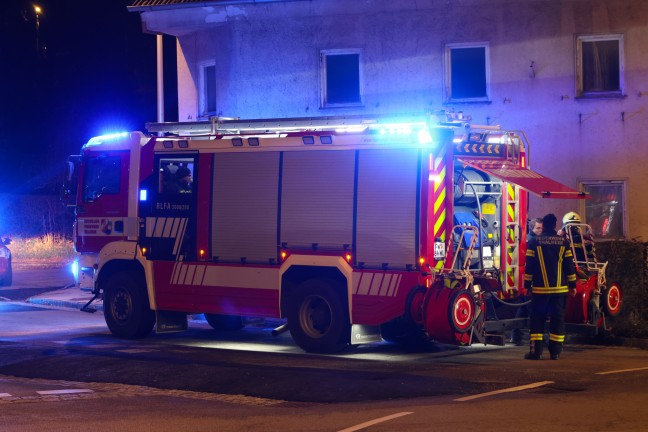 	Fackelreste: Feuerwehr zu brennender Kreisverkehr-Statue nach Thalheim bei Wels alarmiert