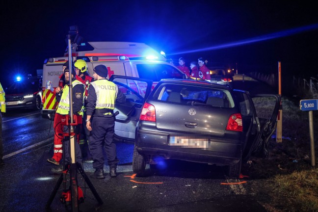 	Vier teils Schwerverletzte bei schwerem Kreuzungscrash auf Pyhrnpassstrae in Steinhaus