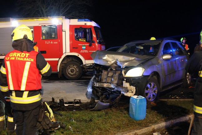 	Vier teils Schwerverletzte bei schwerem Kreuzungscrash auf Pyhrnpassstrae in Steinhaus