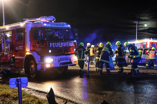 	Vier teils Schwerverletzte bei schwerem Kreuzungscrash auf Pyhrnpassstrae in Steinhaus