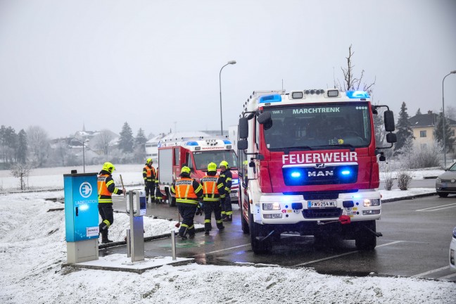 Verkehrsunfall zwischen Kleintransporter und PKW auf Wiener Strae in Marchtrenk