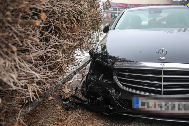 Aufrumarbeiten an zwei Einsatzrtlichkeiten nach nchtlichem Unfall mit Fahrerflucht in Marchtrenk