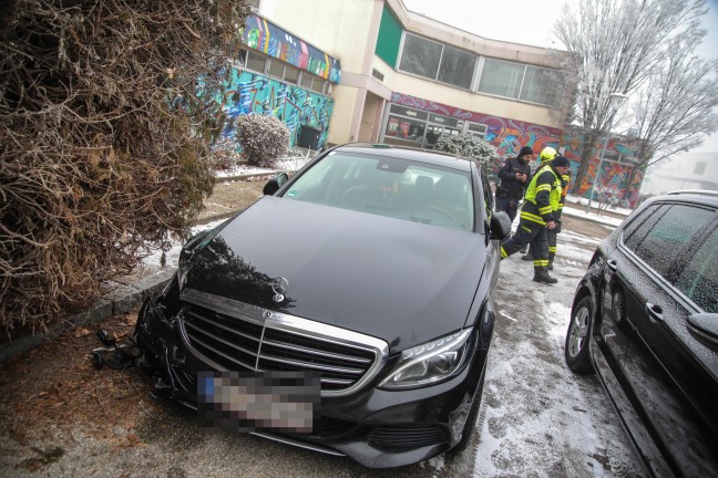 Aufrumarbeiten an zwei Einsatzrtlichkeiten nach nchtlichem Unfall mit Fahrerflucht in Marchtrenk