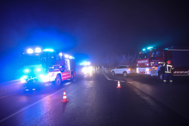 PKW-Bergung: Autolenker bei Marchtrenk mit PKW in der Bschung gelandet