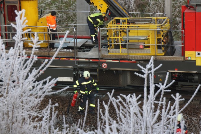 Brand an einem Arbeitszug bei Enns fordert eine verletzte Person