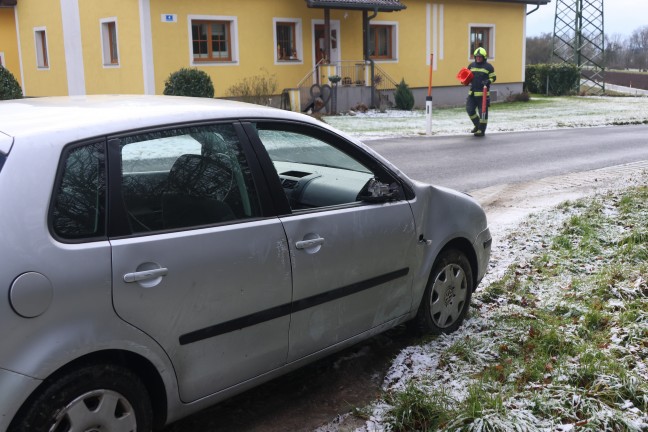 Auto bei Sattledt von Fahrbahn abgekommen und berschlagen