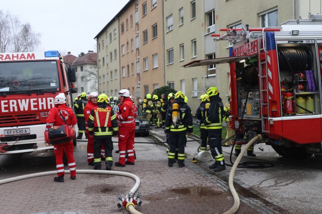 Fnf Verletzte bei Wohnungsbrand in einem Mehrparteienwohnhaus in Eferding