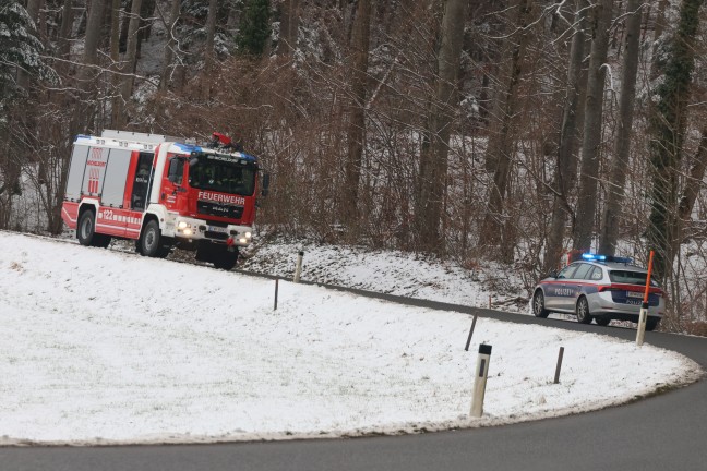 Einsatzkrfte zu Personenrettung nach Verkehrsunfall bei Micheldorf in Obersterreich alarmiert