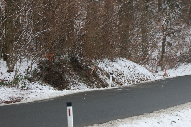 Einsatzkrfte zu Personenrettung nach Verkehrsunfall bei Micheldorf in Obersterreich alarmiert