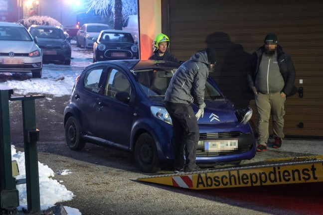 Verkehrsunfall zwischen zwei PKW auf Scharnsteiner Strae in Scharnstein endet glimpflich