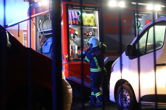 Nchtlicher Einsatz dreier Feuerwehren bei Brand in einer Betreuungseinrichtung in Leonding