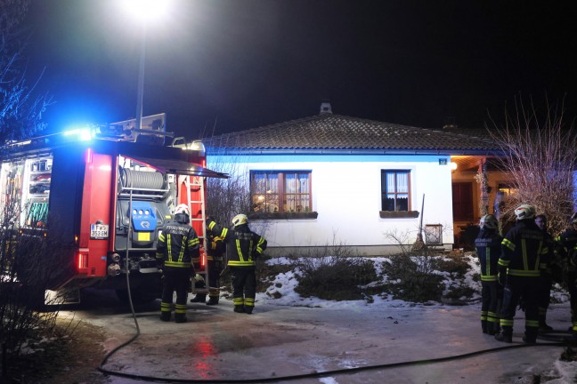 Kaminofen angeheizt: Einsatz der Feuerwehr bei Brand in einem Wohnhaus in Grnau im Almtal