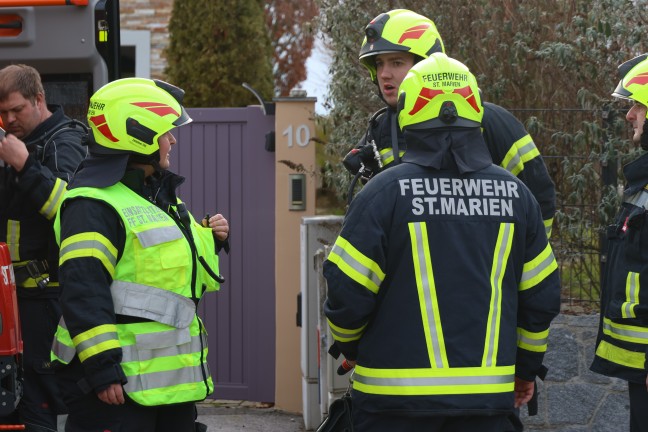 Hund als Brandmelder: Einsatz zweier Feuerwehren bei Brand in einem Wohnhaus in St. Marien