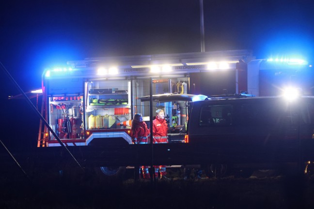 Lenker eingeklemmt: Klein-LKW kracht auf Innkreisautobahn bei Pram in Heck eines LKW-Sattelzuges