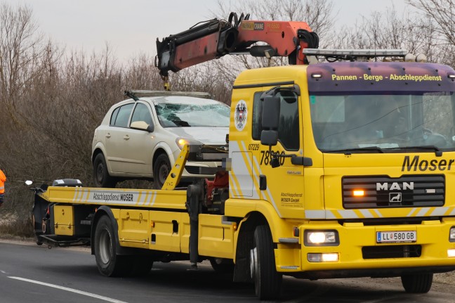 Autoberschlag auf Kremstalstrae bei Ansfelden endet glimpflicher als anfangs befrchtet