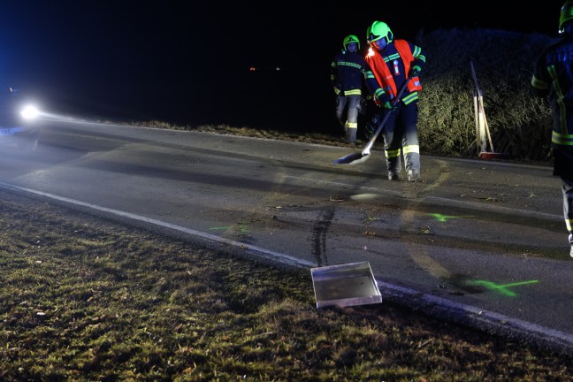 Verkehrsunfall in Sipbachzell: Lenker verlor bei Chaosfahrt smtliche Autoteile und sogar seine Hose