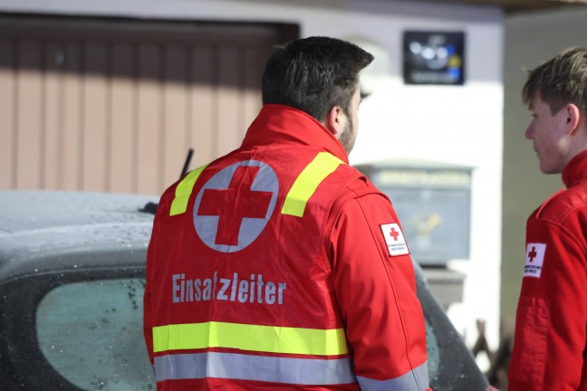 Drei Feuerwehren bei Brand eines Nebengebudes bei einem Wohnhaus in Traun im Einsatz