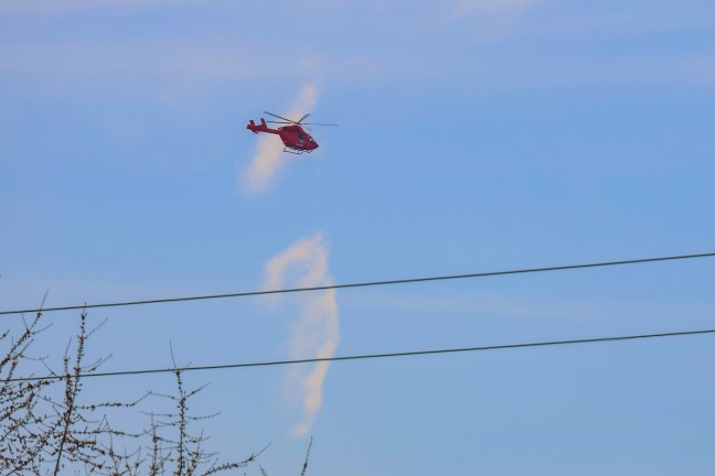 Notarzthubschrauber nach internem Notfall bei Radausfahrt in Gunskirchen im Einsatz