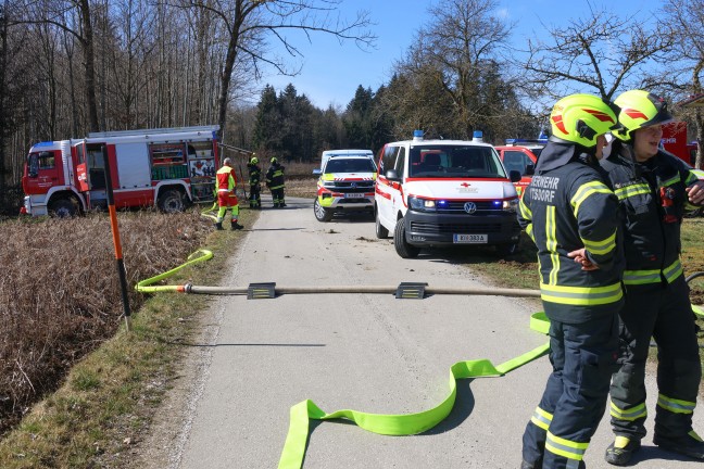 Fnf Feuerwehren bei Zimmerbrand in einem Vierkanter in Ried im Traunkreis im Einsatz