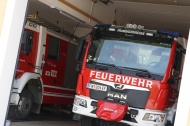 Schwerer Arbeitsunfall: Mann bei Arbeiten in Prambachkirchen durch Dach gebrochen und abgestürzt