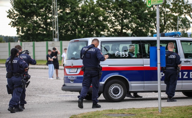 Großeinsatz der Polizei nach vermutlichem Einbruch in Schulzentrum in Marchtrenk