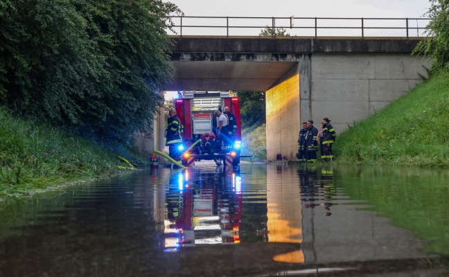 Gewitterfront: Heftiges Unwetter sorgte für rund 330 Einsätze der Feuerwehren in Oberösterreich