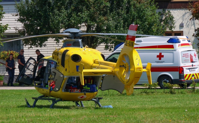 Notarzthubschrauber und Rettung in Waizenkirchen im Einsatz