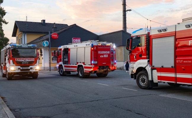 Einsatz nach Brand an einer Regionalzuggarnitur in einem Bahnhof in Traun