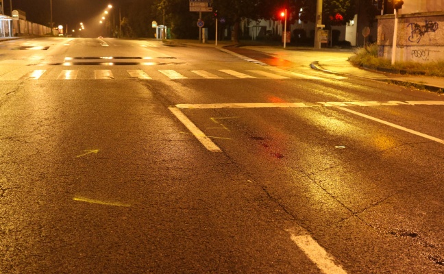 Tödlicher Verkehrsunfall: Fußgängerin (80) an Kreuzung in Linz-Ebelsberg von PKW erfasst