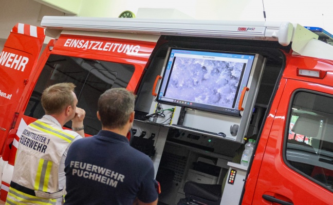 Erleichterung: Abgängiger Pensionist (82) spazierte bei Suchaktion in Attnang-Puchheim zur Feuerwehr