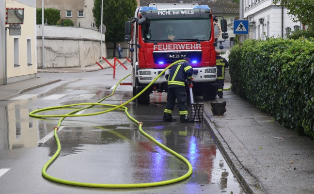 Starkregen: Vielerorts Aufräumarbeiten nach Überflutungen und Hochwasser in Oberösterreich